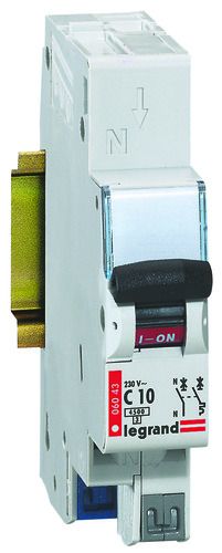 Disj DX³ 4,5Ka coube C 10A Legrand 406782